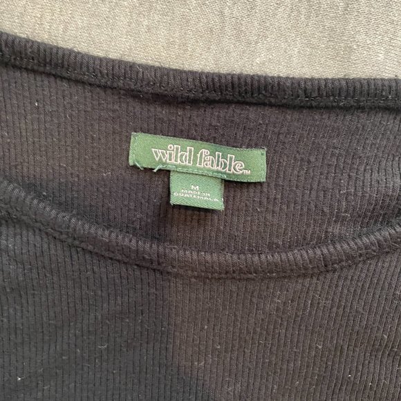 Wild Fable Black Crop Top with Daisies - Picture 2 of 2